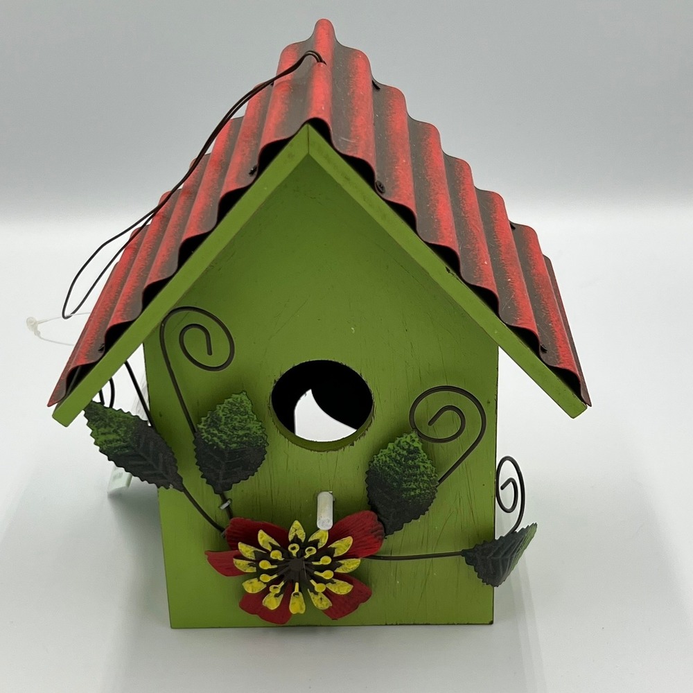May Rich Company Birdhouse Garden Decor Green Red NWT Rustic Floral Hanging